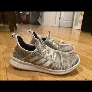 Woman Adidas Sneakers size 7